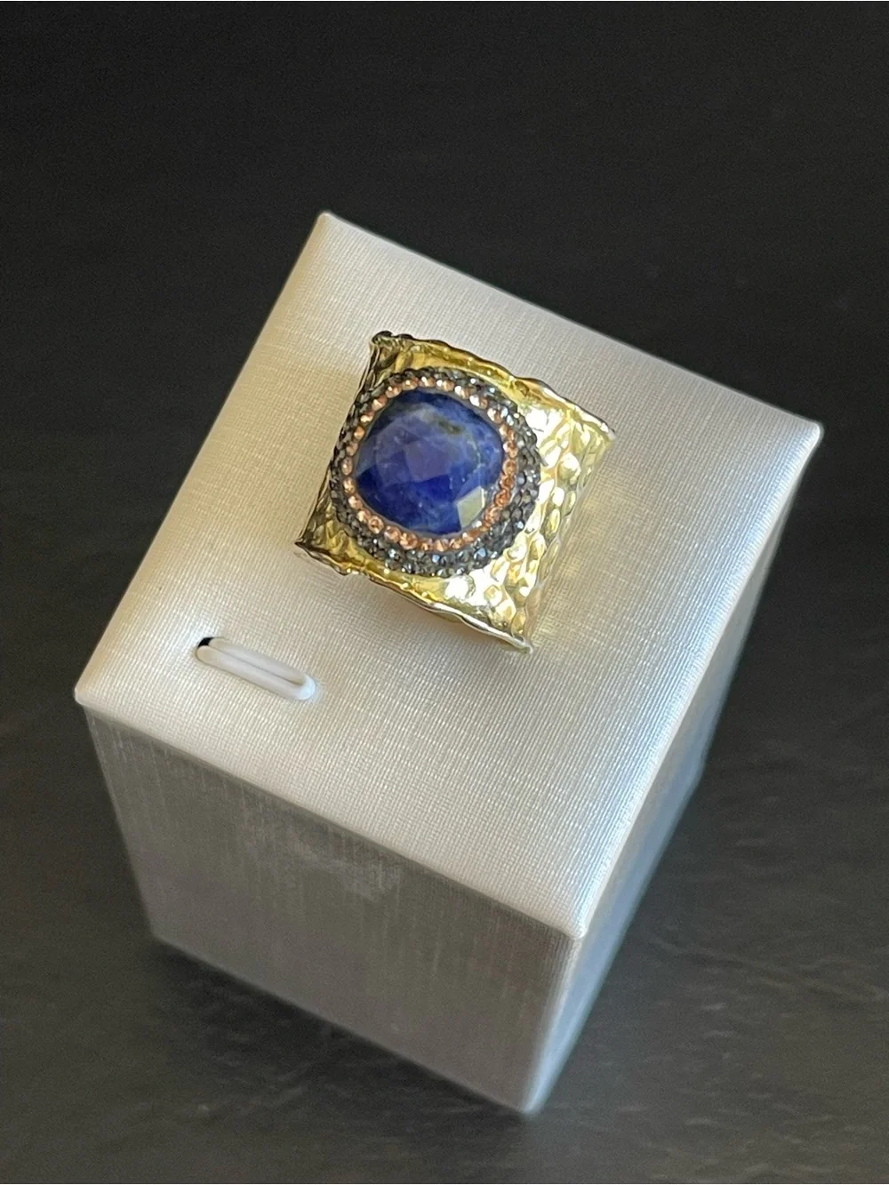 genuine Blue sapphire & crystal hammered ring.